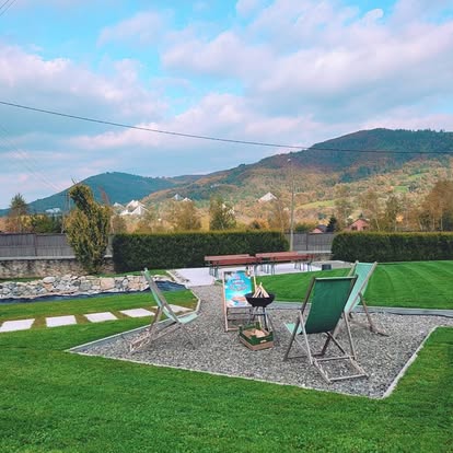 Karolowy z zewnątrz