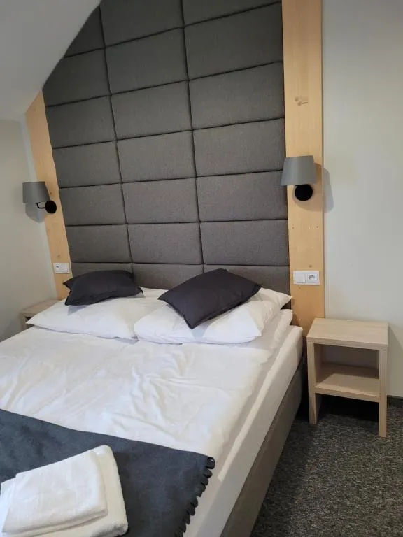 Pokój Dwuosobowy z balkonem - Zdjęcie 6