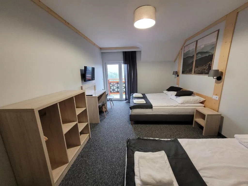 Pokój Trzyosobowy z balkonem - Zdjęcie 8